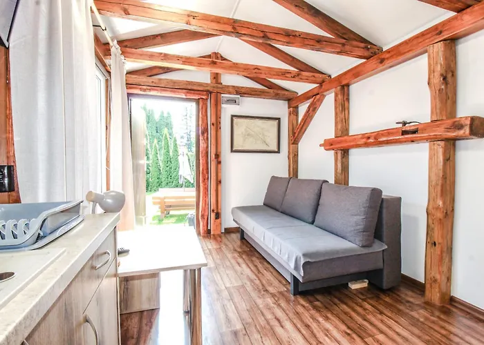 Stara Piekarnia - Plac Lotnikow Homestay *